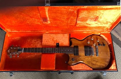 Roland-GR-300 Guitar Synthesizer